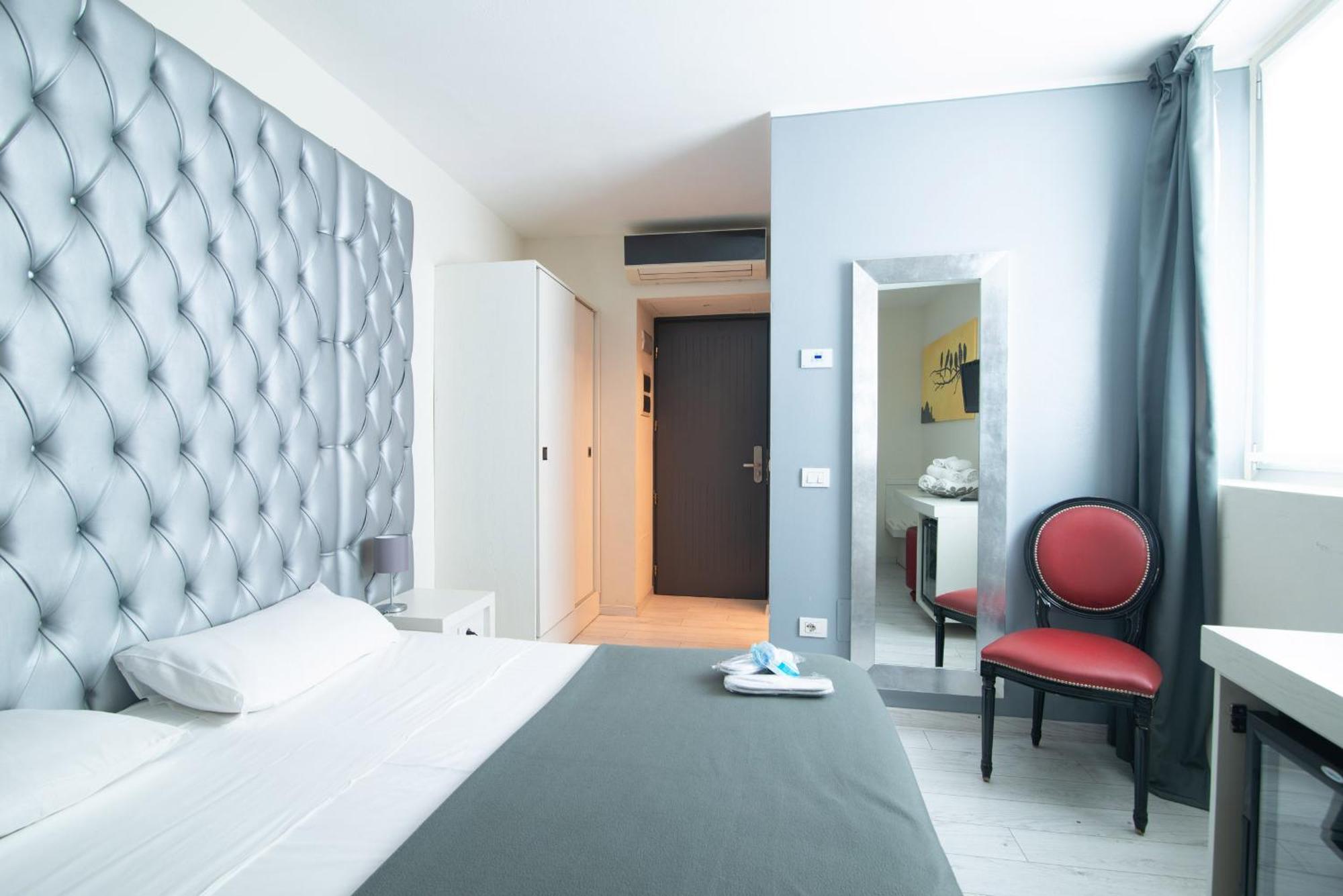 Happy Hotel Atelier Gardone Riviera Centro & Beach Bagian luar foto