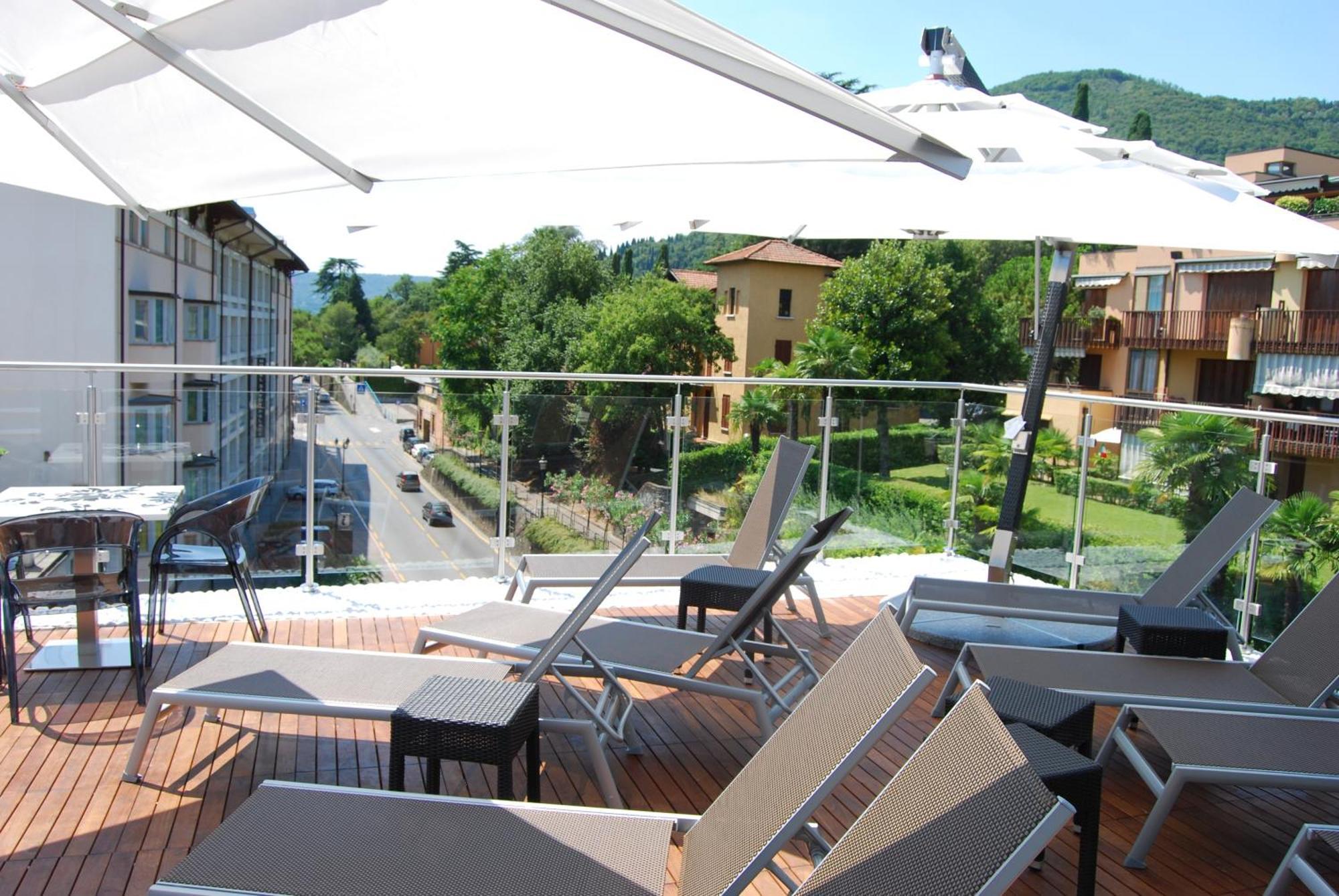 Happy Hotel Atelier Gardone Riviera Centro & Beach Bagian luar foto