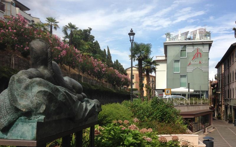 Happy Hotel Atelier Gardone Riviera Centro & Beach Bagian luar foto